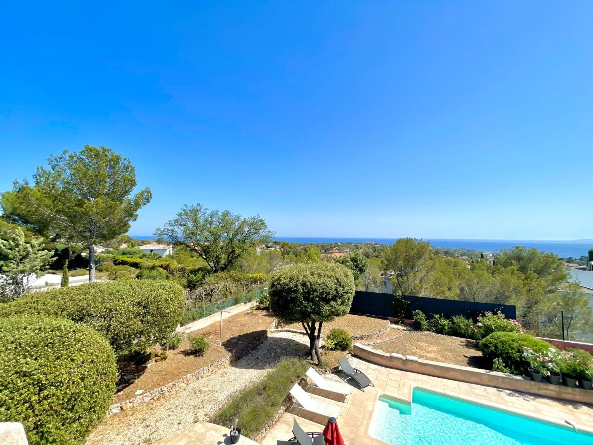 Charming French Riviera Villa // Pool, Seaview, Ac, 9Pax // Saint-Raphaël Екстериор снимка